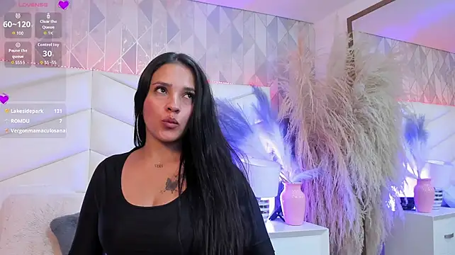 Saritha_cooper webcam