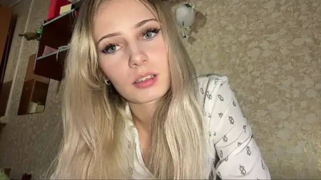 LynnMontiel webcam