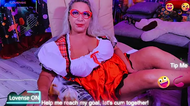 YOUR_MATURE_FANTASY webcam