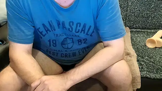 bi_boy_skype webcam