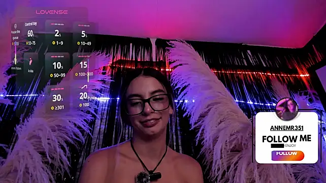 MaryAnneeXOO webcam