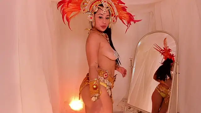 Nikki_Rousmel 🖖 live cam