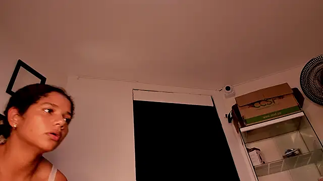 Missnina_ webcam