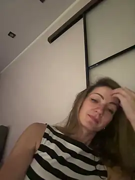 NikaStars 🤷 naked cam
