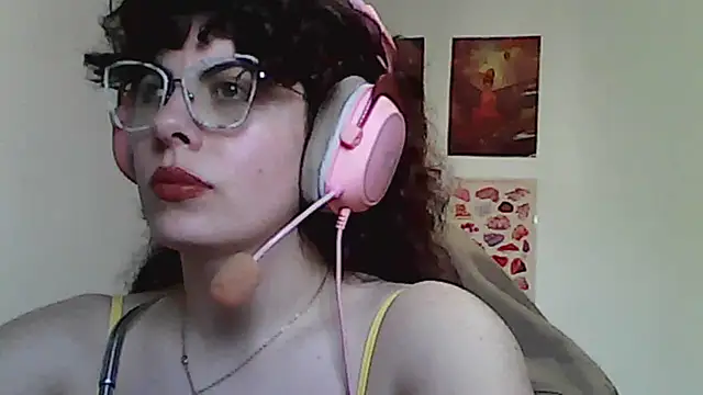 Owly_bloom webcam