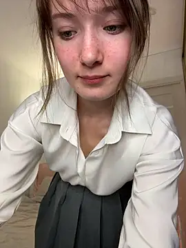 Strawberry_Senpai live cam on StripChat