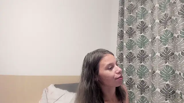 Emma_Tiny69 live cam on StripChat