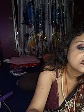 Maaya66 live cam on StripChat