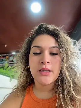 Sara_smiiith211 webcam