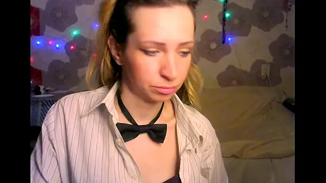 Queen_Daenerys live cam on StripChat