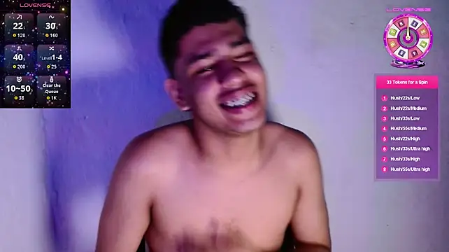 Santiago_Foxx live cam on StripChat