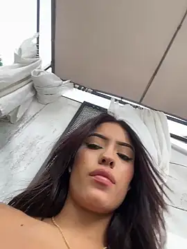 MystiqueXXX webcam