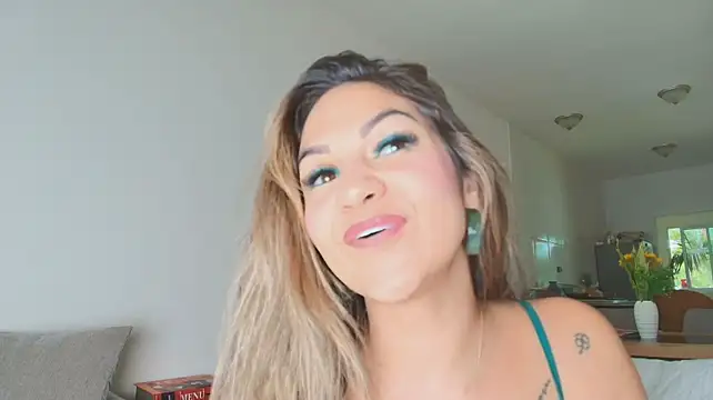 Shanell_Rousex live cam on StripChat