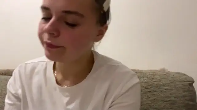 LorileeKaliszewski webcam