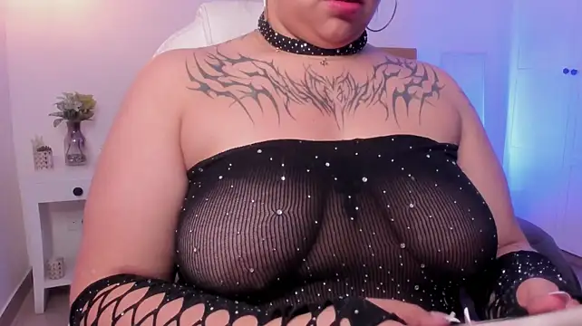 Kiara_Carter live cam on StripChat