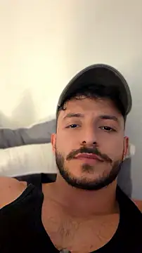 Marcus_lafourt live cam on StripChat