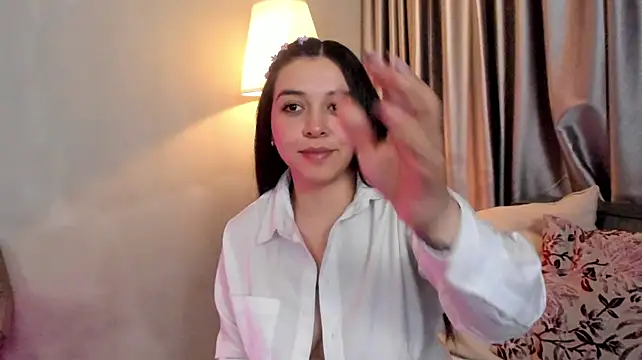 Isabella_max webcam