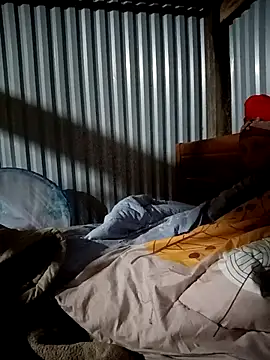 Top2004a live cam on StripChat