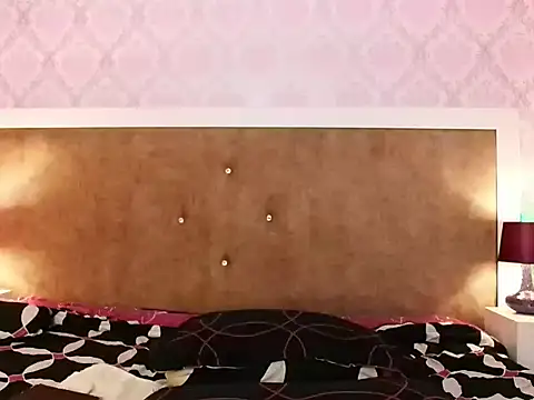 KiaraDiazz webcam