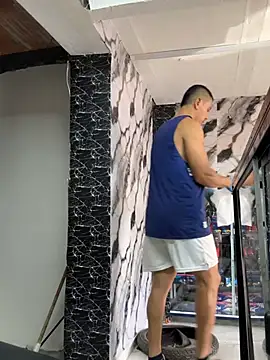 Paul22cm- live cam on StripChat