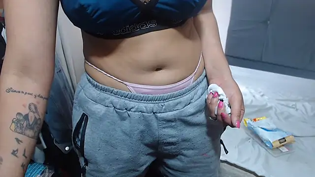 annie_clark2 webcam