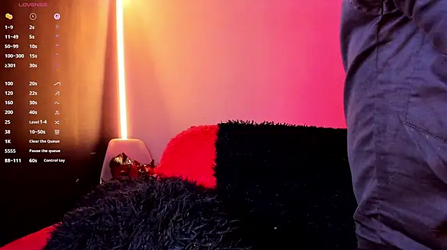 Dominik_Eclipse live cam on StripChat