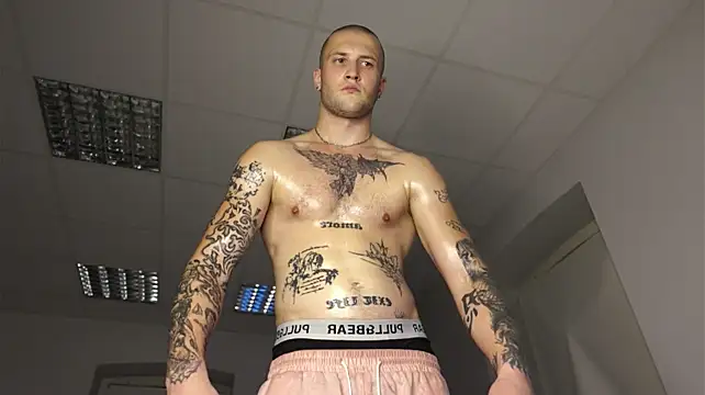 Igor_Wilde live cam on StripChat