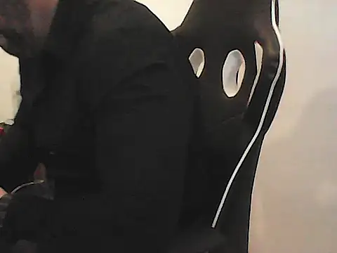 Yorel1109- live cam on StripChat