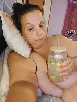 IvettkeXXX webcam