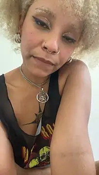 lillith_bloomy webcam