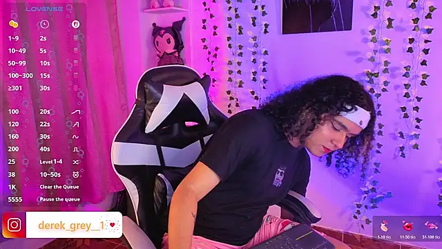 derek_greyy__ webcam