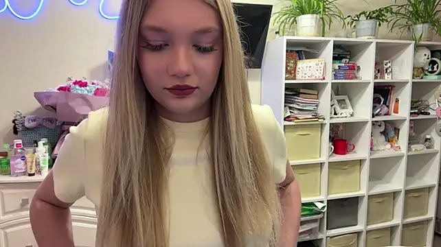 MayaStarlight webcam