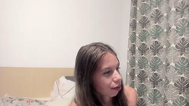Emma_Tiny69 webcam