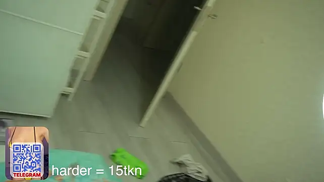 cream_fucks webcam