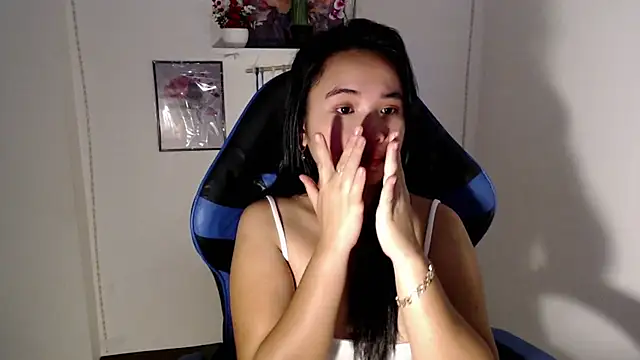 Slutty_Lauraxx