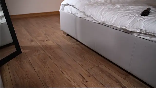 ella_twinkl webcam