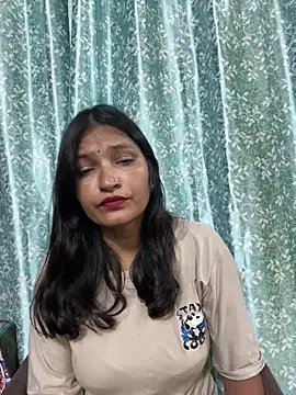 Priyaa_1433 webcam