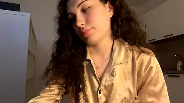 LisetteGhazvini webcam