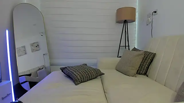 Ori_valentina 🔇 live sex chat