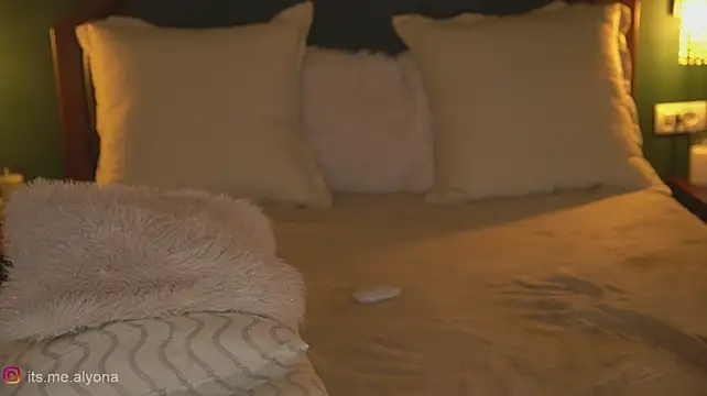 Alyonaqueen_