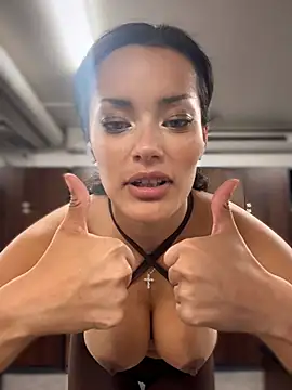 Risky_Workouts webcam