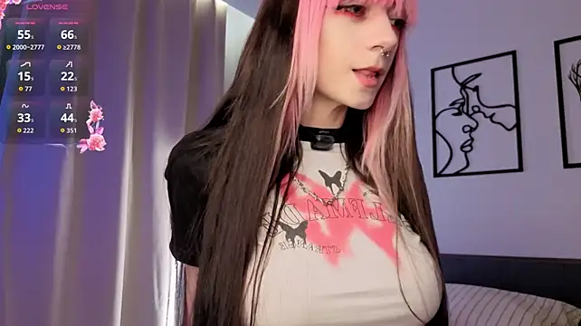 tristaroht (F young) - Naughty fingers moves in panties