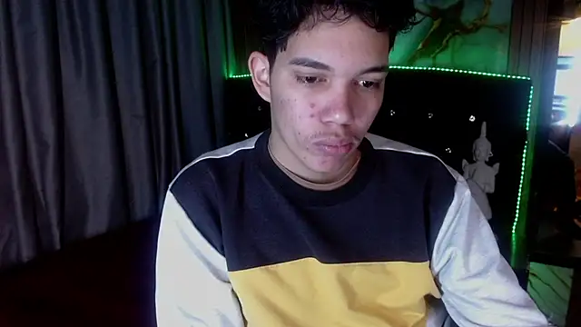 haku_nayro webcam