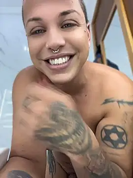Modelo: alicetgirlbr