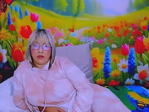 indianroxy webcam