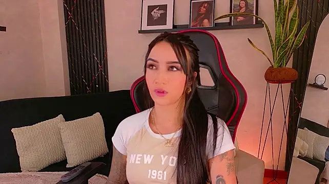 EmmyEvans1 🦏 nude webcam chat