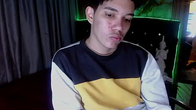 haku_nayro webcam