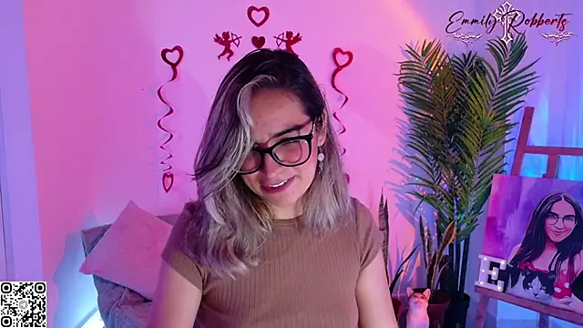 Emmi_Roberts