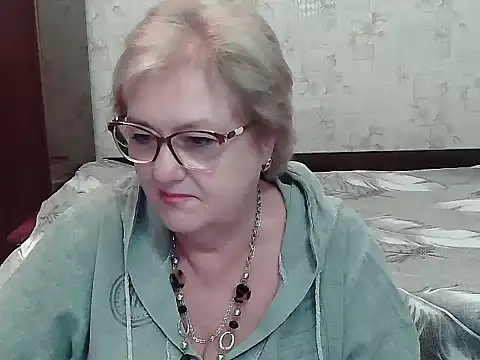 Renata62011 live cam on StripChat