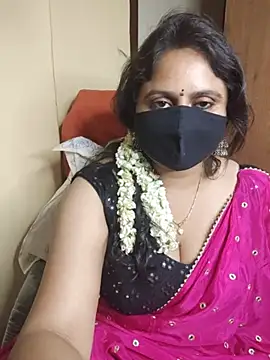 Sravvi499 live cam on StripChat
